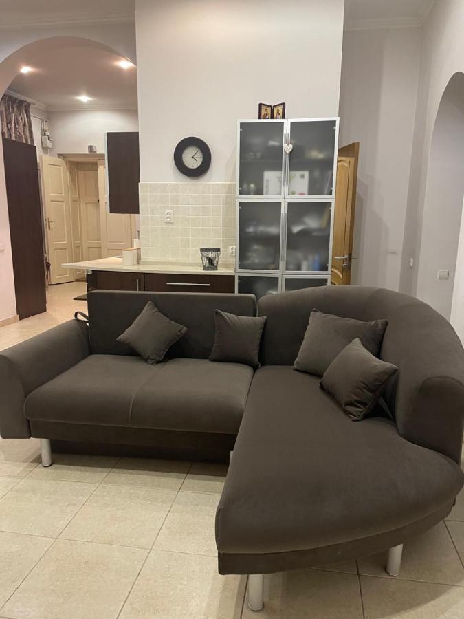 Apartment Kostyushka ลวีฟ ภายนอก รูปภาพ