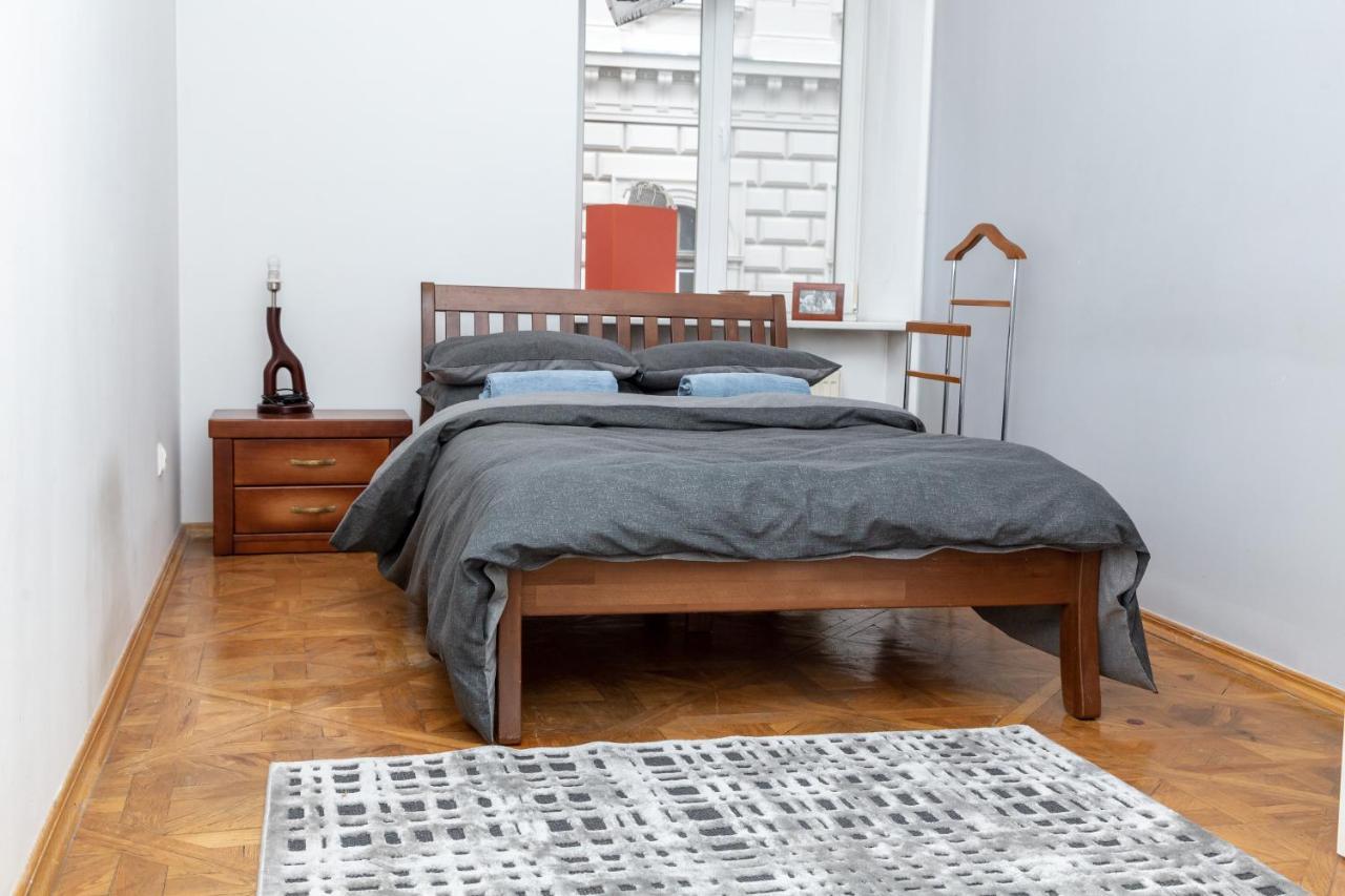 Apartment Kostyushka ลวีฟ ภายนอก รูปภาพ